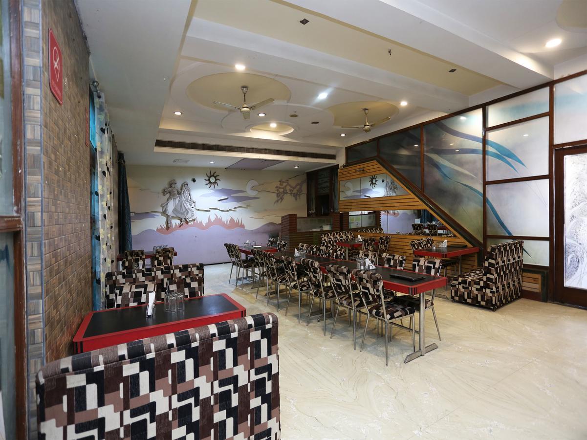 Sheel Gopal Vision Hotell Mathura Eksteriør bilde