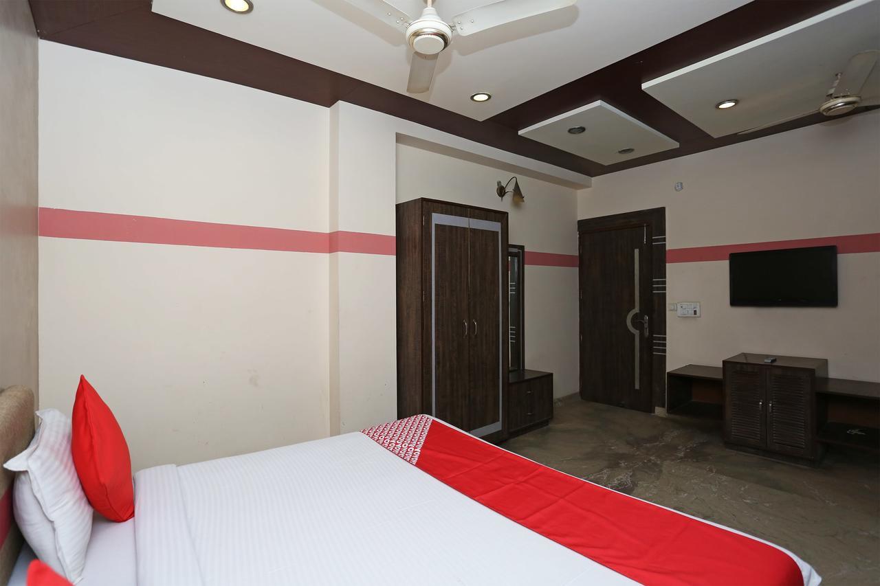 Sheel Gopal Vision Hotell Mathura Eksteriør bilde