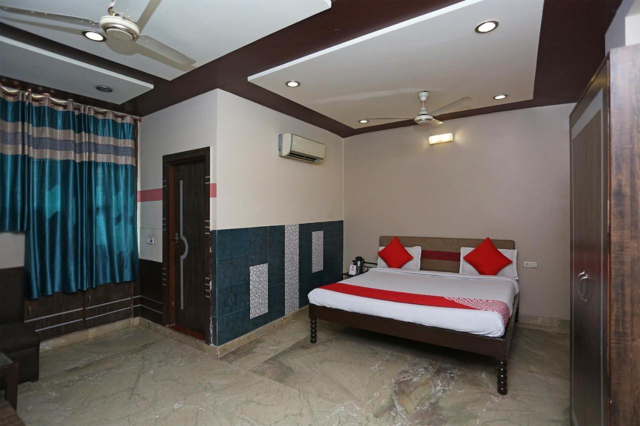Sheel Gopal Vision Hotell Mathura Eksteriør bilde