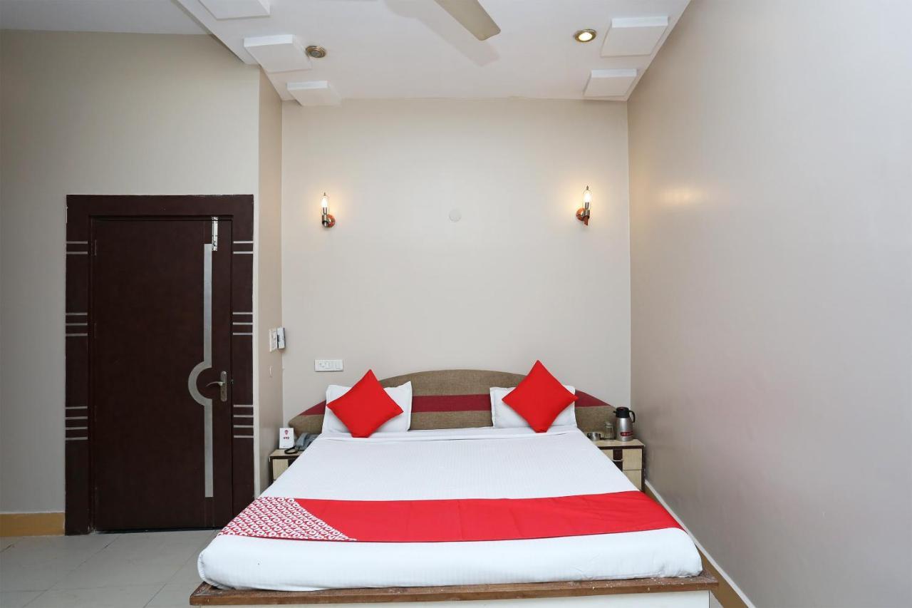 Sheel Gopal Vision Hotell Mathura Eksteriør bilde