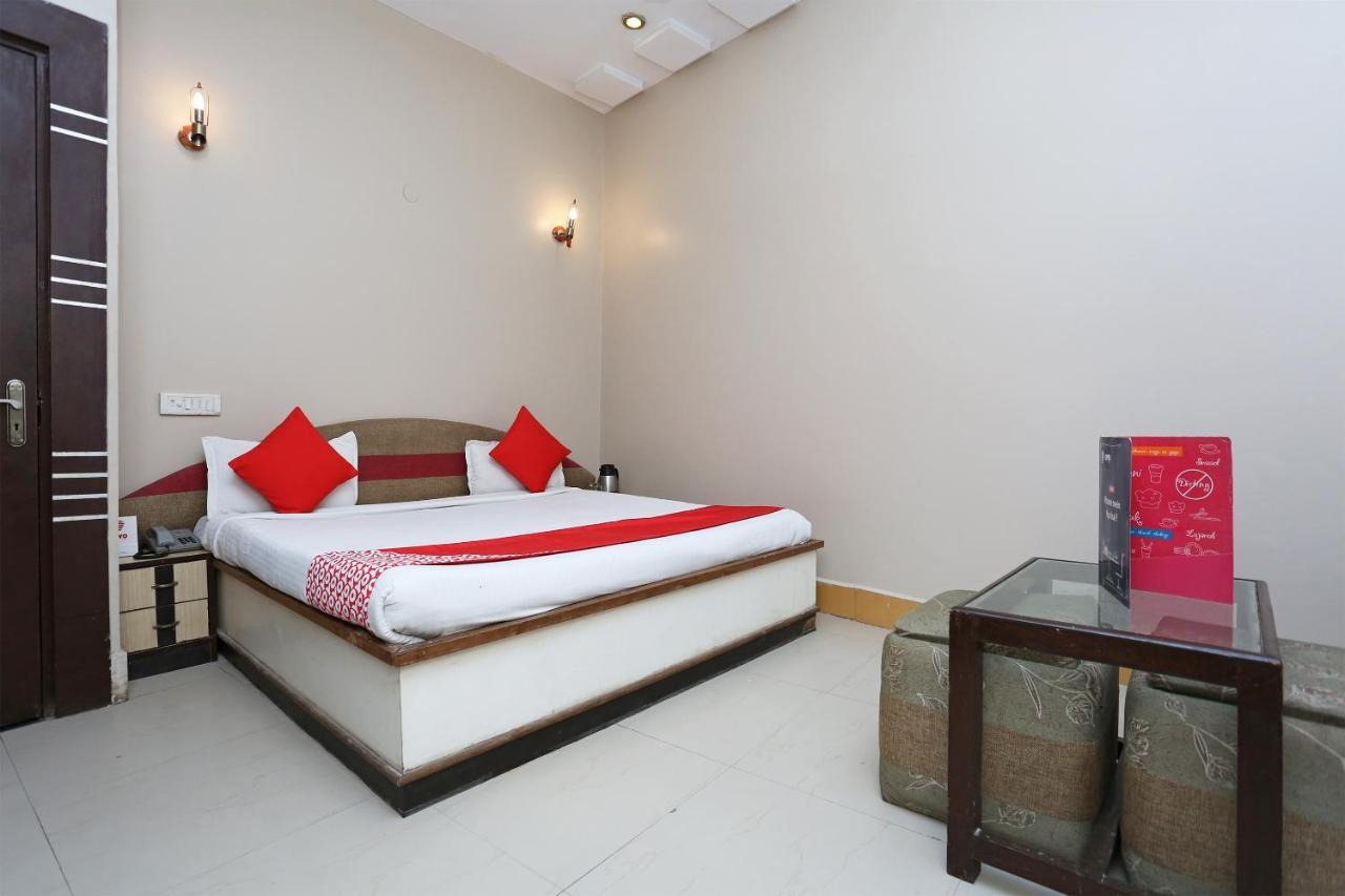 Sheel Gopal Vision Hotell Mathura Eksteriør bilde