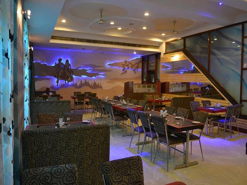 Sheel Gopal Vision Hotell Mathura Eksteriør bilde